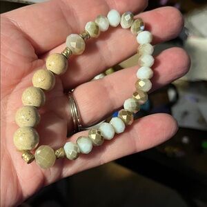 Neutral Beige & White Beaded Stretch Bracelet 1333